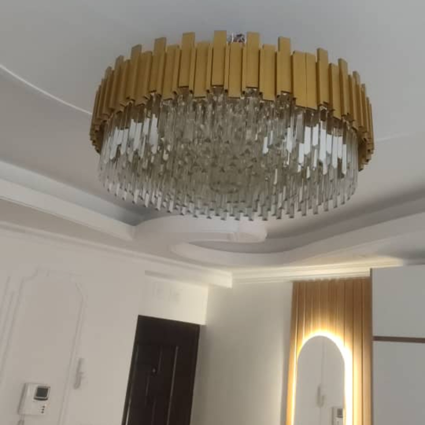 لوستر پیانویی LED – معماری نور با الهام از ریتم و نظم - تصویر 7